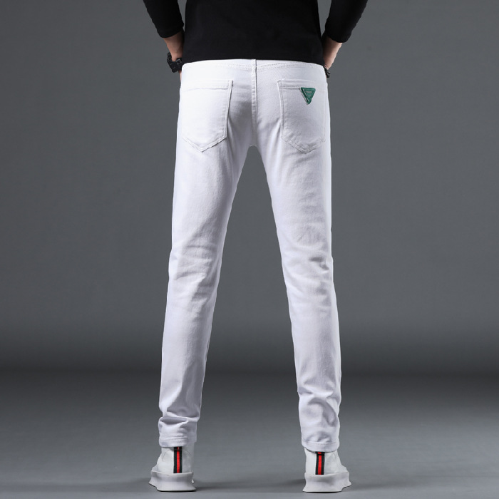 Schlanke Füße im Frühling und Herbst, Jeans im Sommer, Herbst und Winter sind vielseitig und die vier Jahreszeiten sind weiße und weiße Schuhe_voghion.com