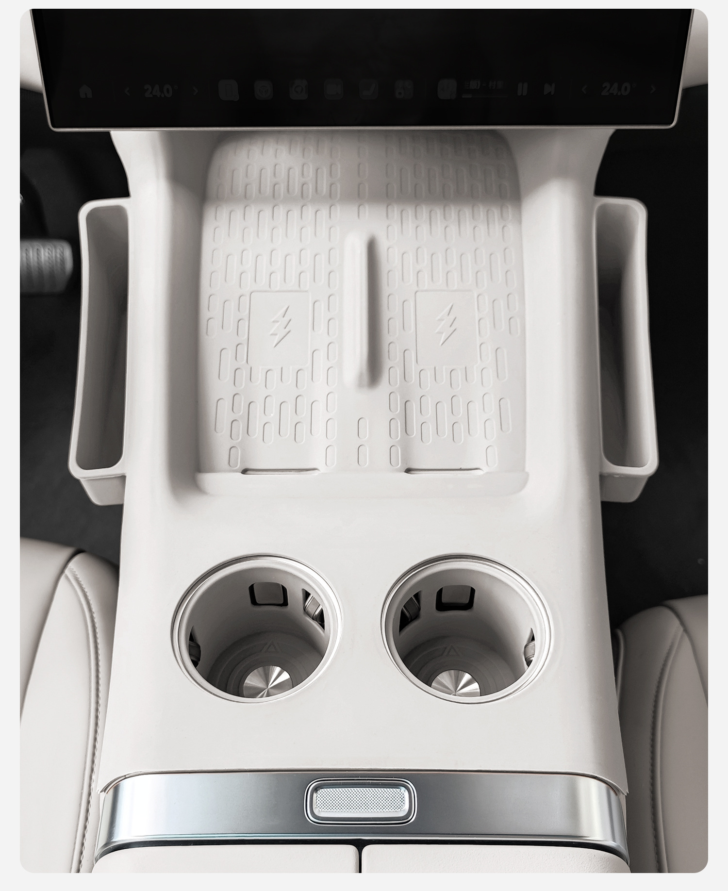 Suitable for Xiaomi YU7 wireless charging silicone pad, central control protection pad, dustproof and anti-slip protective pad, car interior accessories