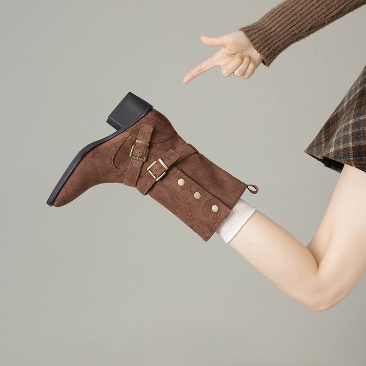 Nuevos zapatos de mujer residuos de tierra occidental botas vaqueras mujeres 2026 primavera versátil zapatos retro casuales botas marrones medianas