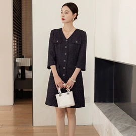 小西装;半身裙;女式衬衫