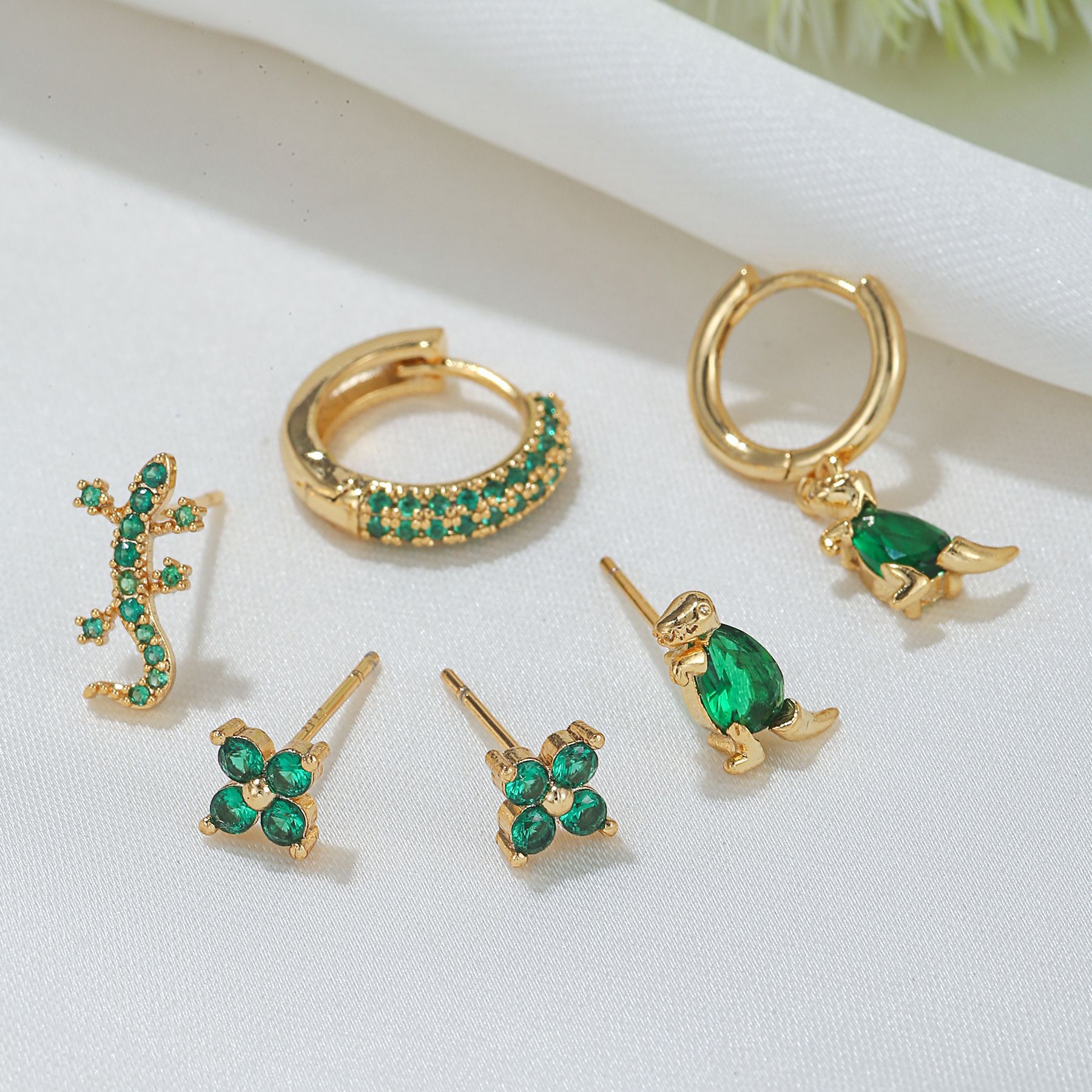 Fashion Dinosaur Copper Inlay Zircon Ear Studs 5 Pieces