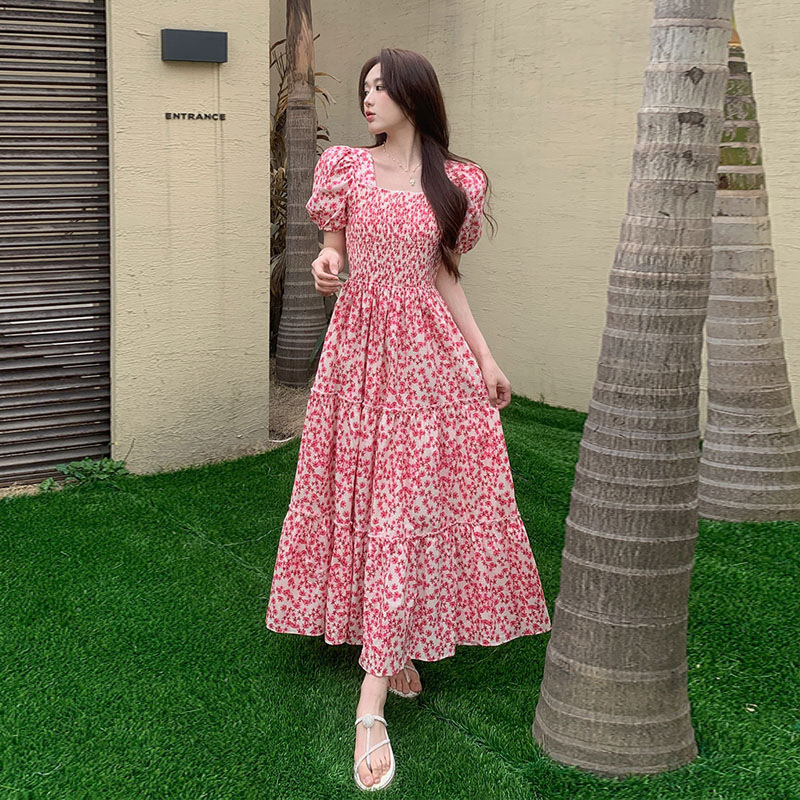 Plus-Size Korean-Style Vacation-Inspired Fresh Floral Square-Neck Short-Sleeve Dress for Women, Summer 2026, Waist-Cinching Slimming Long Dress