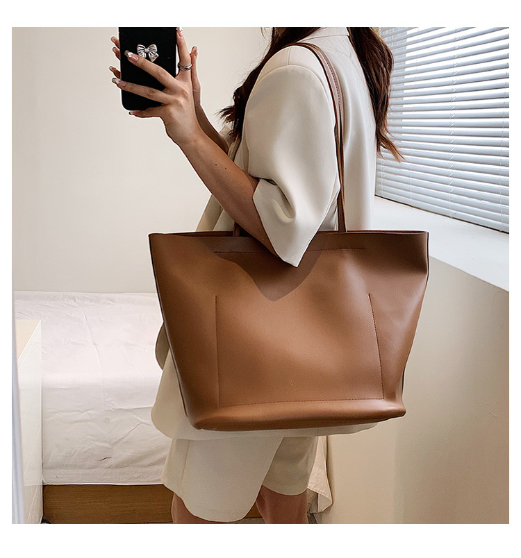 Women's Fashion Solid Color Shopping Bag-typed Magnetic Buckle Shoulder Bag Tote Bag Pu Leather Shoulder Bags display picture 3