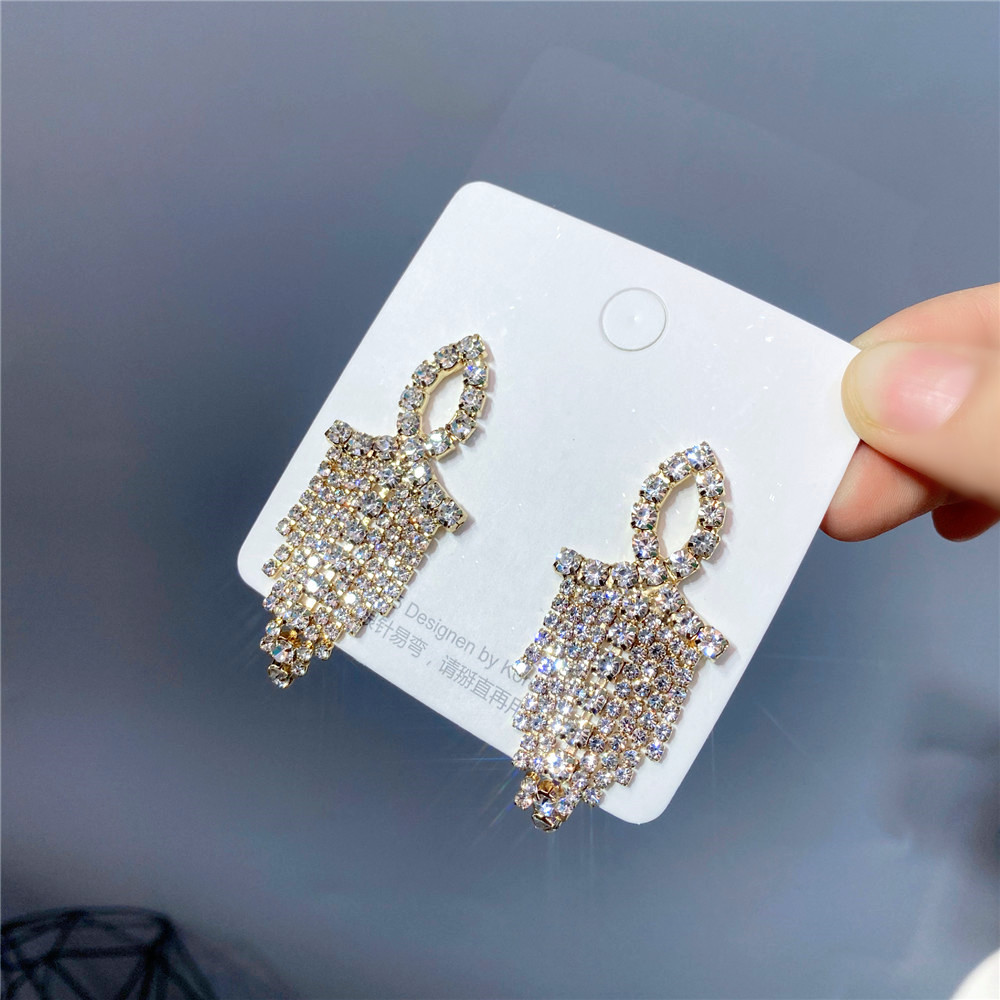 Pendientes Sencillos De Diamantes Con Borla Cruzada display picture 10