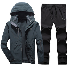 JEEP SPIRIT������һ���b��ʿ���������ﶬ�ӽq�Ӻ��Bñ���e�L��