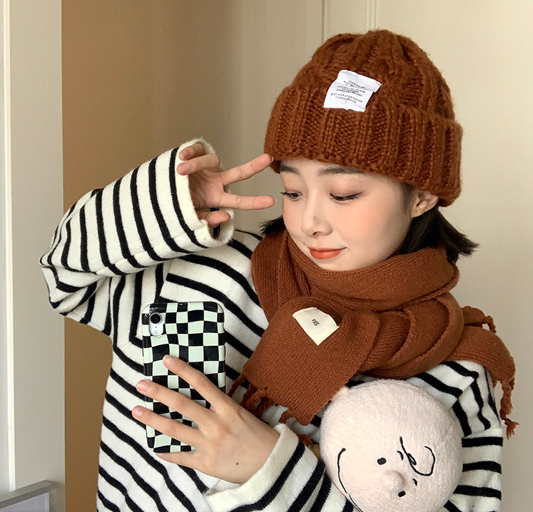 Unisex Basic Solid Color Eaveless Wool Cap display picture 1