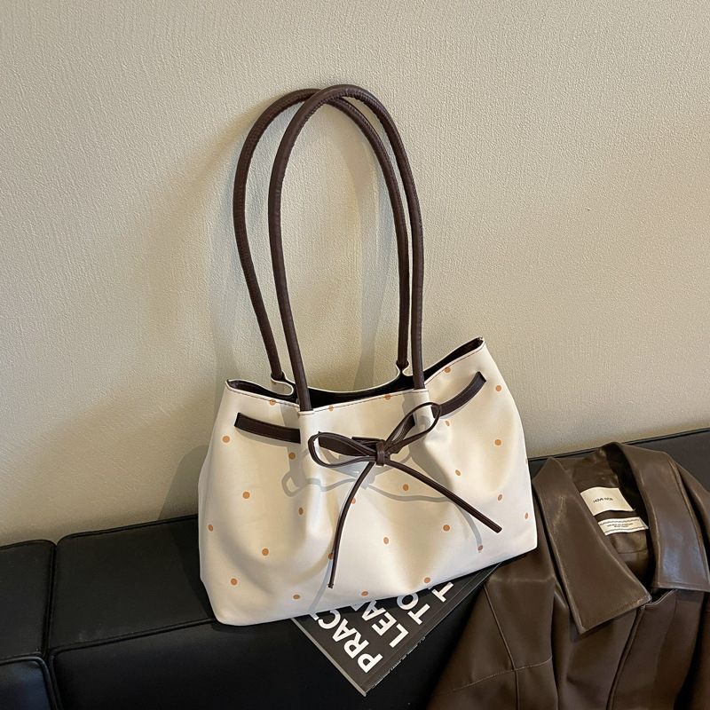 Commuting Single-Shoulder Underarm Tote Bag with Polka Dots, Retro Large Capacity Trendy Women's 2026 New Bowknot Casual Tote Bag