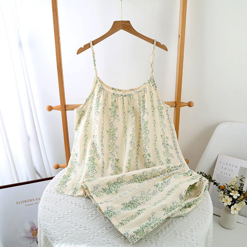 Girls' sling pajamas pure cotton crepe double-layer yarn can be worn outside soft shorts spring and autumn home summer home wear new Girls' sling pajamas pure cotton crepe double-layer yarn can be worn outside soft shorts spring and autumn home summer home wear new