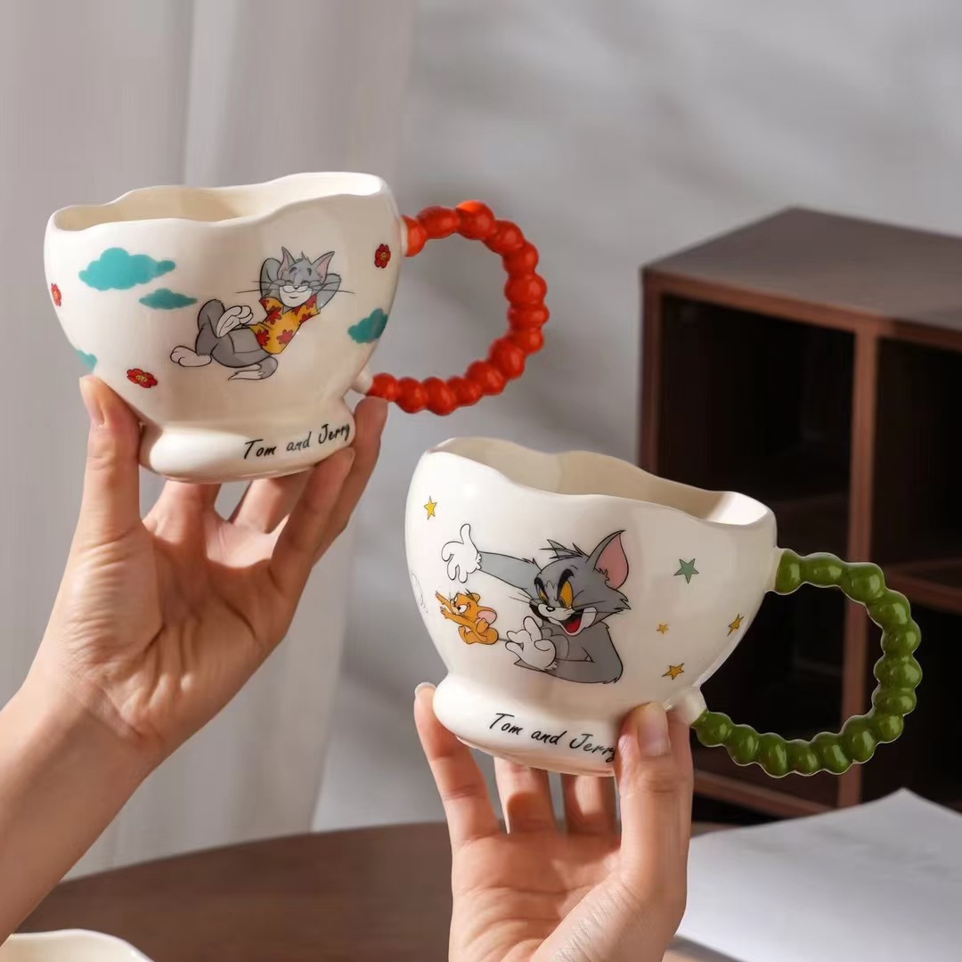 Taza de bebida de gato y ratón autorizada genuina Regalo de cerámica Taza de desayuno de gato Tom personalizada Taza de regalo de mano