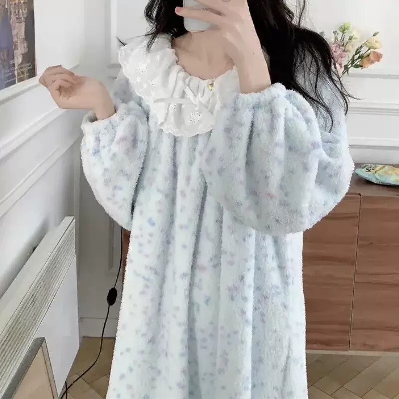 Plus Size 150kg Sweet Korean Style Square Neck Coral Fleece Pajamas Nightdress for Women, Princess Style, Thickened and Fleece-Lined Homewear