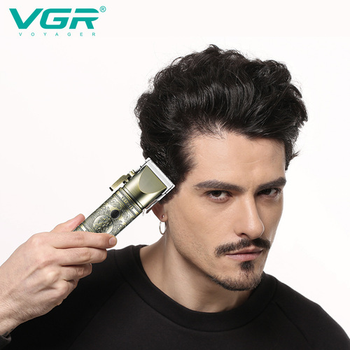 VGR697 cross-border special supply of oil-head electric clippers for men's professional hair clippers wholesale retro electric clippers for bald head haircuts