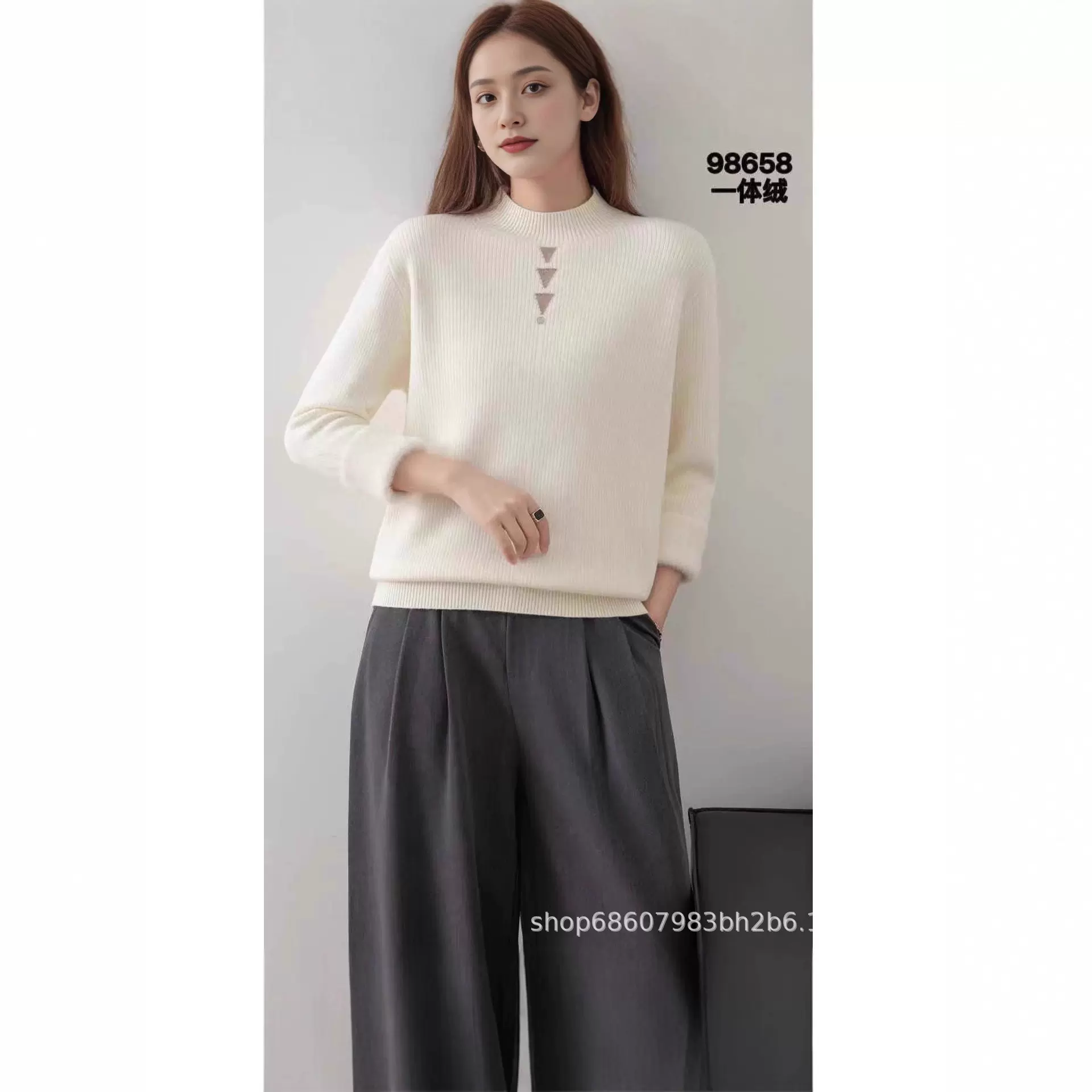 2025秋冬新款时尚针织衫大码女装质简约镂空设计一体绒加厚毛衣女