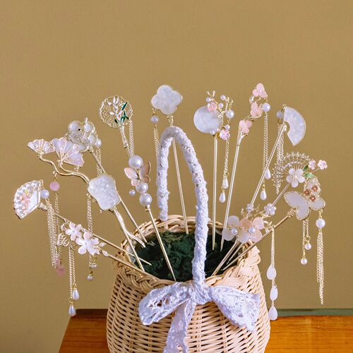 【GIRL IN THE ROSE SERIES】Fashionable and Elegant Modern Fan-Shaped Acrylic Alloy Hairpin with Tassels, Everyday Versatile
