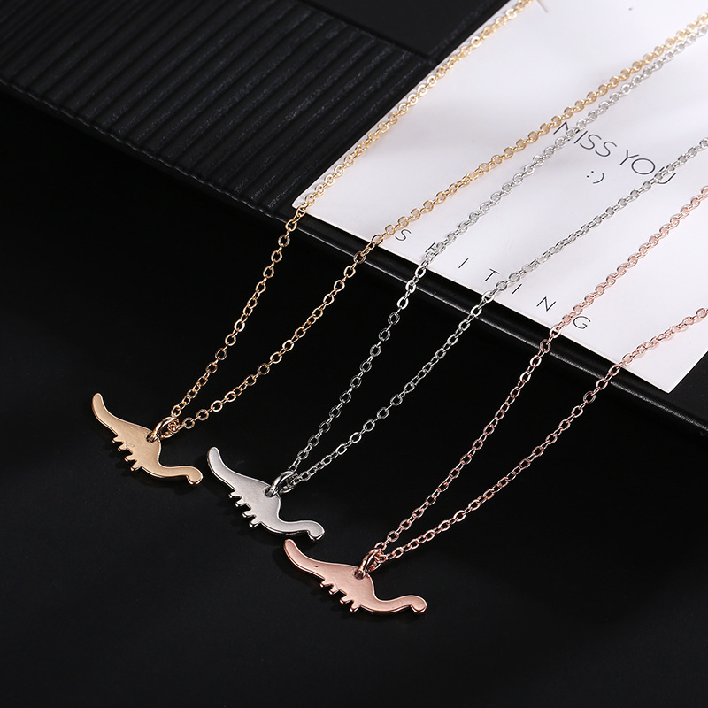 Hot selling minimalist geometric necklace with female creative design alloy smiling face collarbone chain_voghion.com