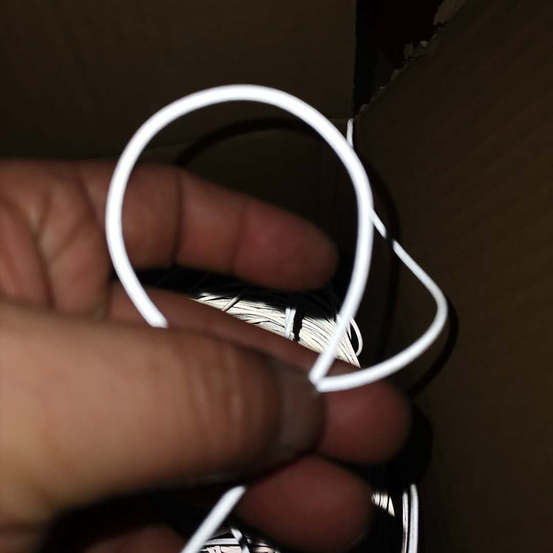 厂家供应2MM圆形银色反光条高亮反光PVC胶条银色反光膜包芯条定制