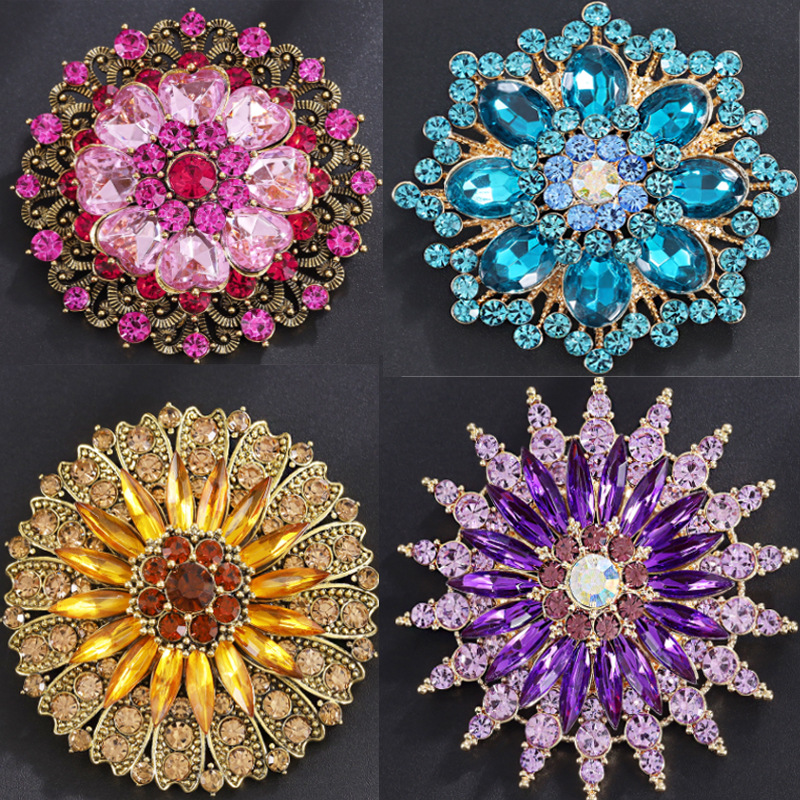 High-End Purple Glass Snowflake Brooch, Exquisite and Fashionable Women's Clothing Lapel Fixed Pin to Prevent Exposure Corsage