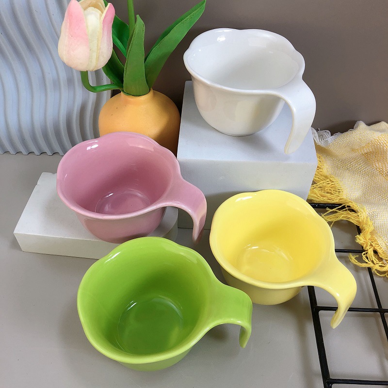 Taza de cerámica en forma de flor con mango Tazón de cocina occidental Tazón pequeño Taza medidora horneada en horno Taza de pudín de yogur Tazón de aderezo para ensaladas