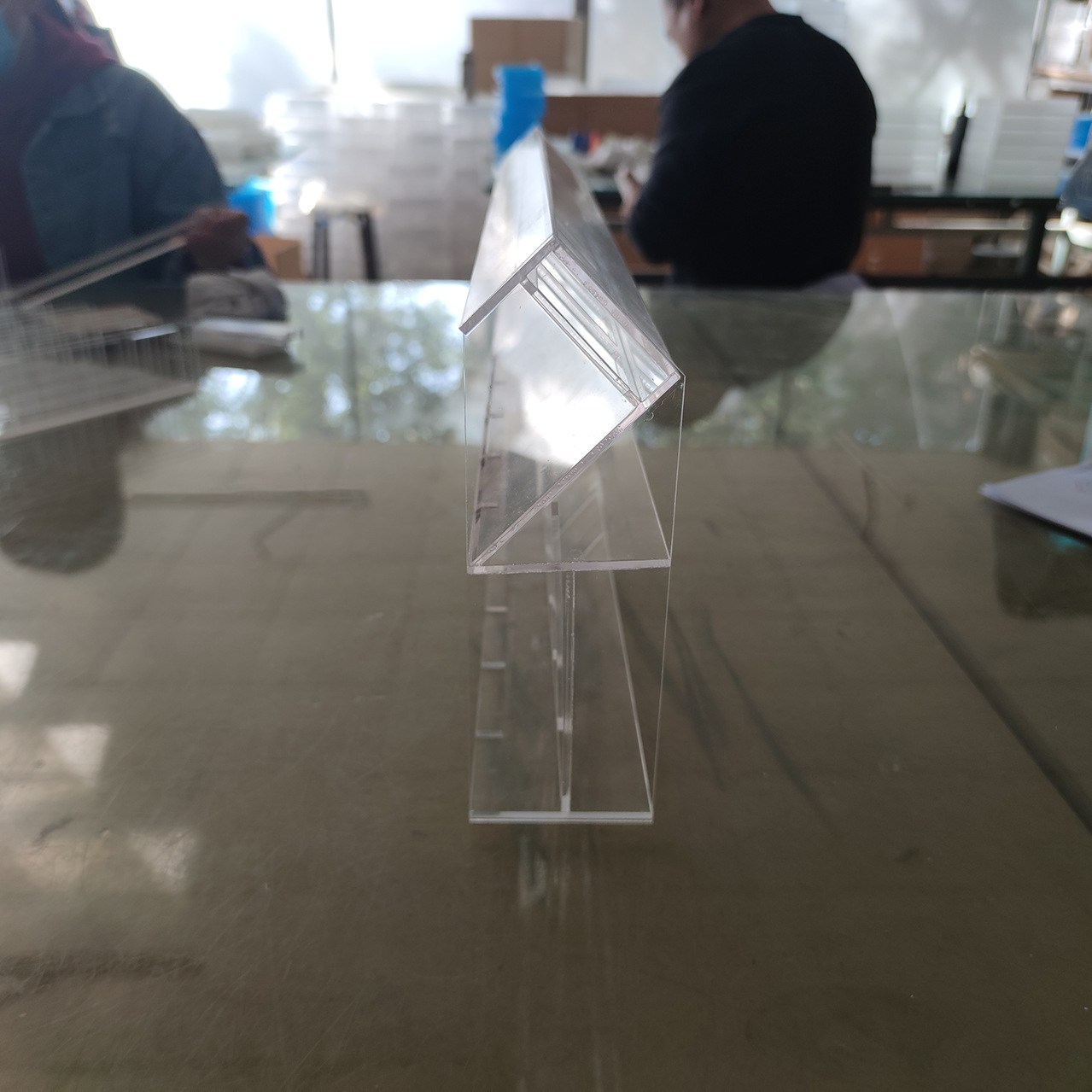 亚克力展示架护肤品陈列架唇膏展示台化妆品展架美妆陈列柜摆台