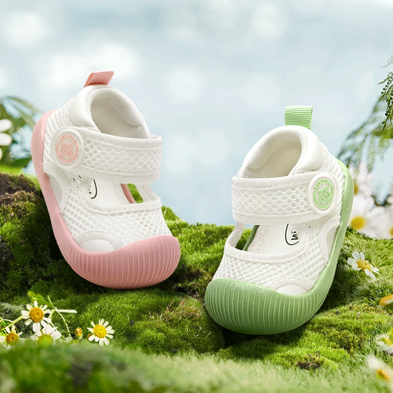 2024 новые детские кроссовки для мальчиков и девочек Летняя мягкая подошва нескользящая детская обувь сетчатые дышащие сандалии