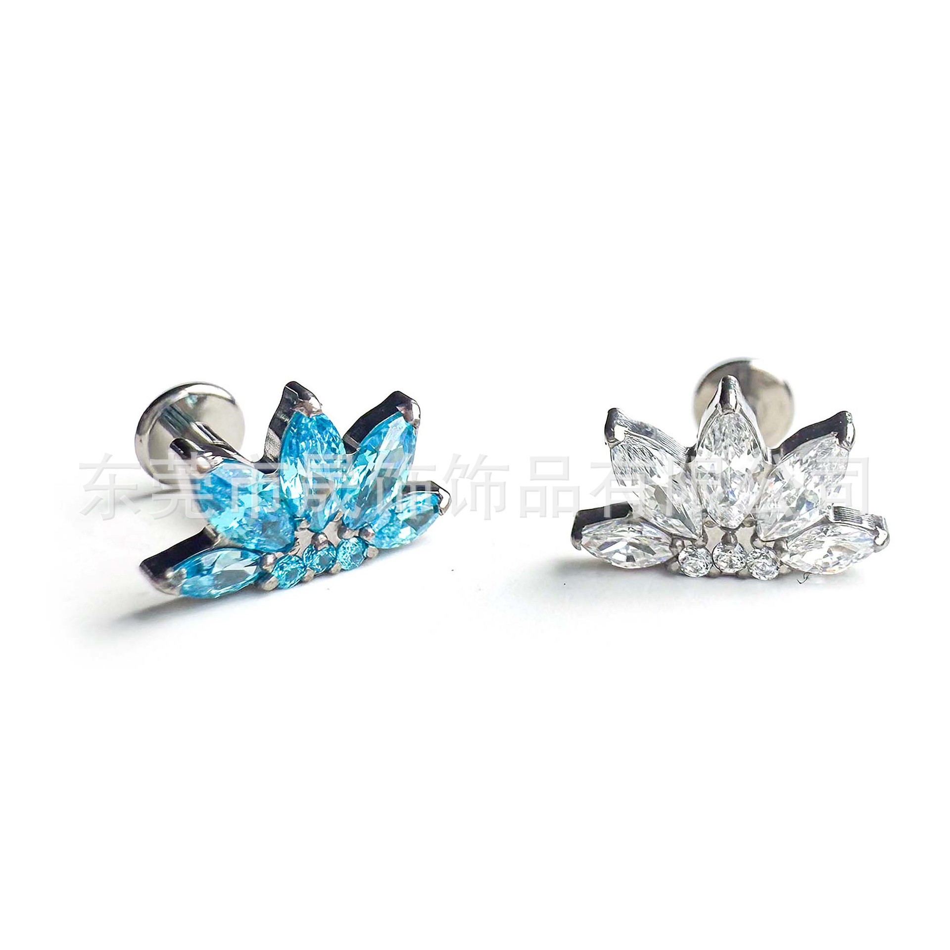 F136 Titanium Alloy 五马眼 Cubic Zirconia Flower Helix Cartilage Stud G23 Internal Thread Flat Back Ear Stud Labret Stud Piercing Jewelry