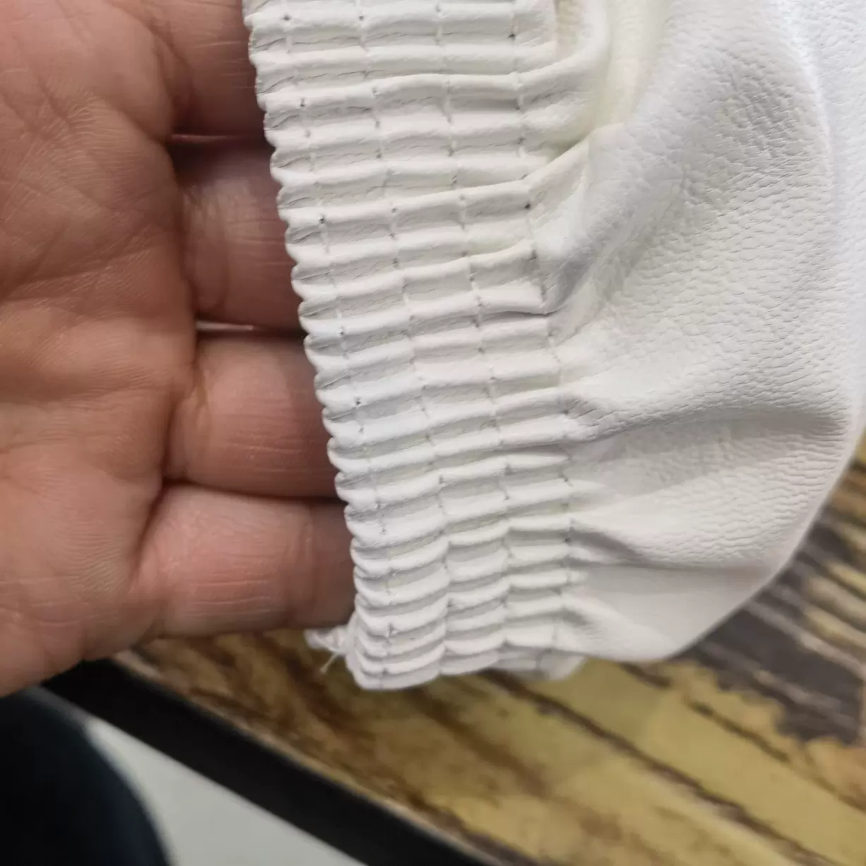 批发四针套袖防水套袖皮革套袖秋冬白色加厚耐磨防污防油耐脏厨四