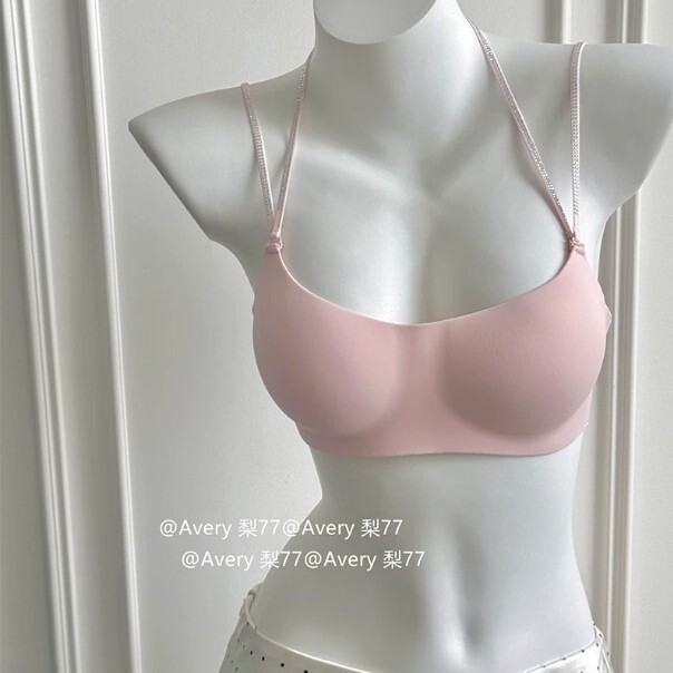 Pink halter-neck bra with diamond-embellished straps for women with small busts, enhancing and sexy, seamless, non-slip, invisible bra Pink halter-neck bra with diamond-embellished straps for women with small busts, enhancing and sexy, seamless, non-slip, invisible bra