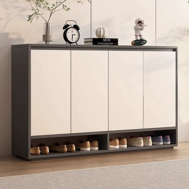 Обувной шкаф из массива дерева для дома за дверью