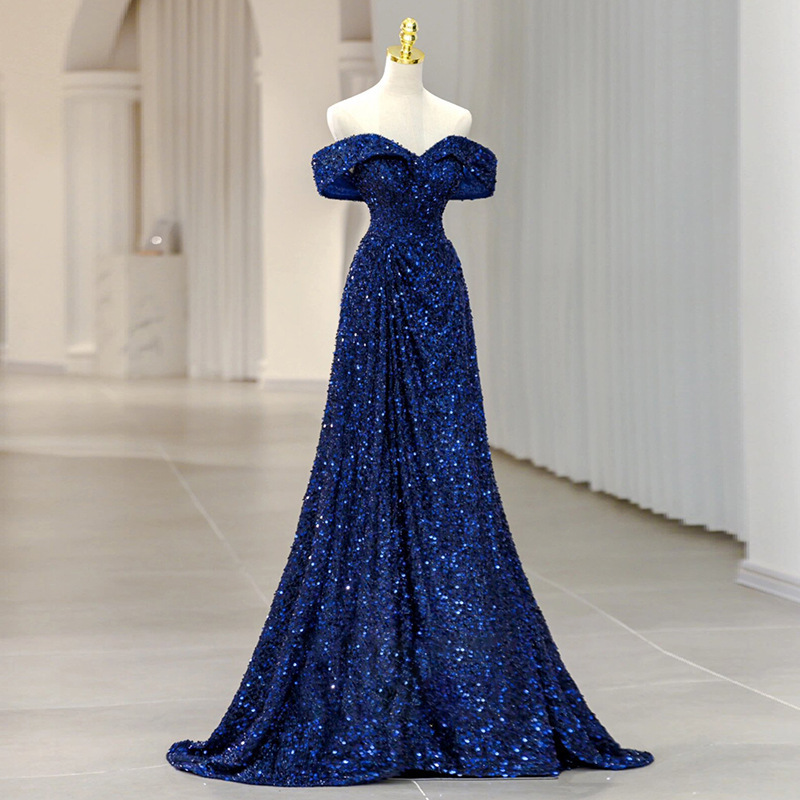 Royal blue off-the-shoulder sequin evening dress, slim fit with a small train, long gown for banquet hosting and annual meetings, elegant dress for women Royal blue off-the-shoulder sequin evening dress, slim fit with a small train, long gown for banquet hosting and annual meetings, elegant dress for women