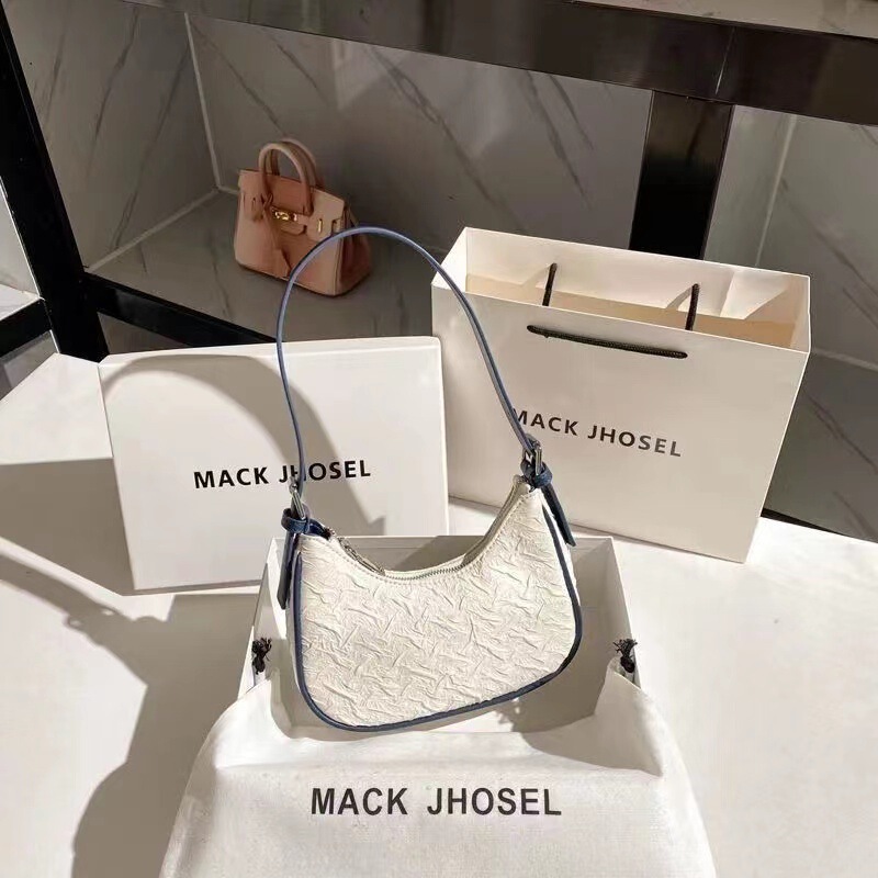 Hong Kong MACK high-end feeling this year popular fold bag women's summer minority design Crescent bag underarm bag shoulder bag