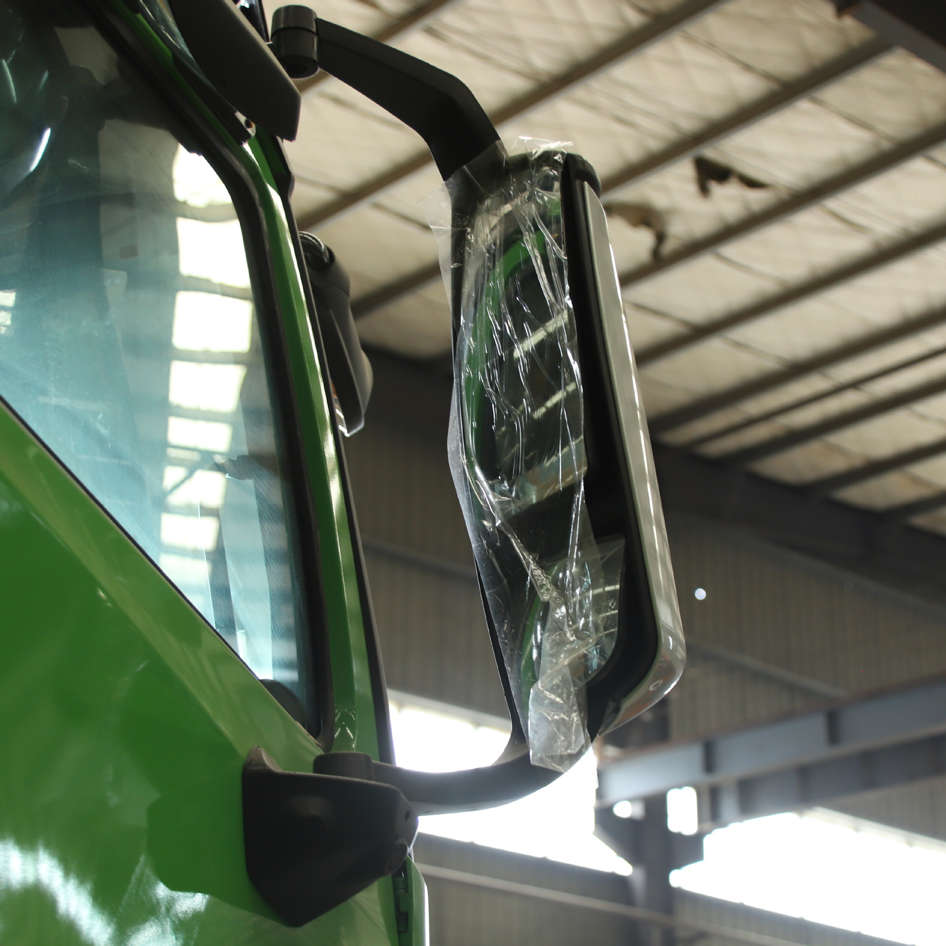 Sinotruk HOWO 380 horsepower dump truck is supplied to Africa, 10-wheel dump truck, front four-wheel rear eight-wheel