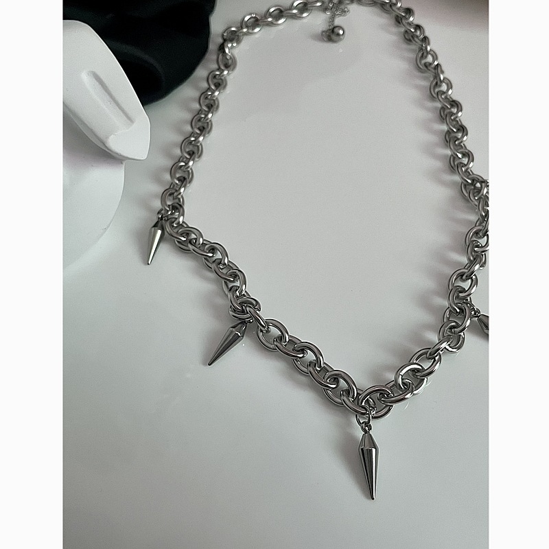 Collier à rivets et pompons en acier titane pour homme et femme, accessoire de style cool hip-hop, tendance, marque de rue_voghion.com