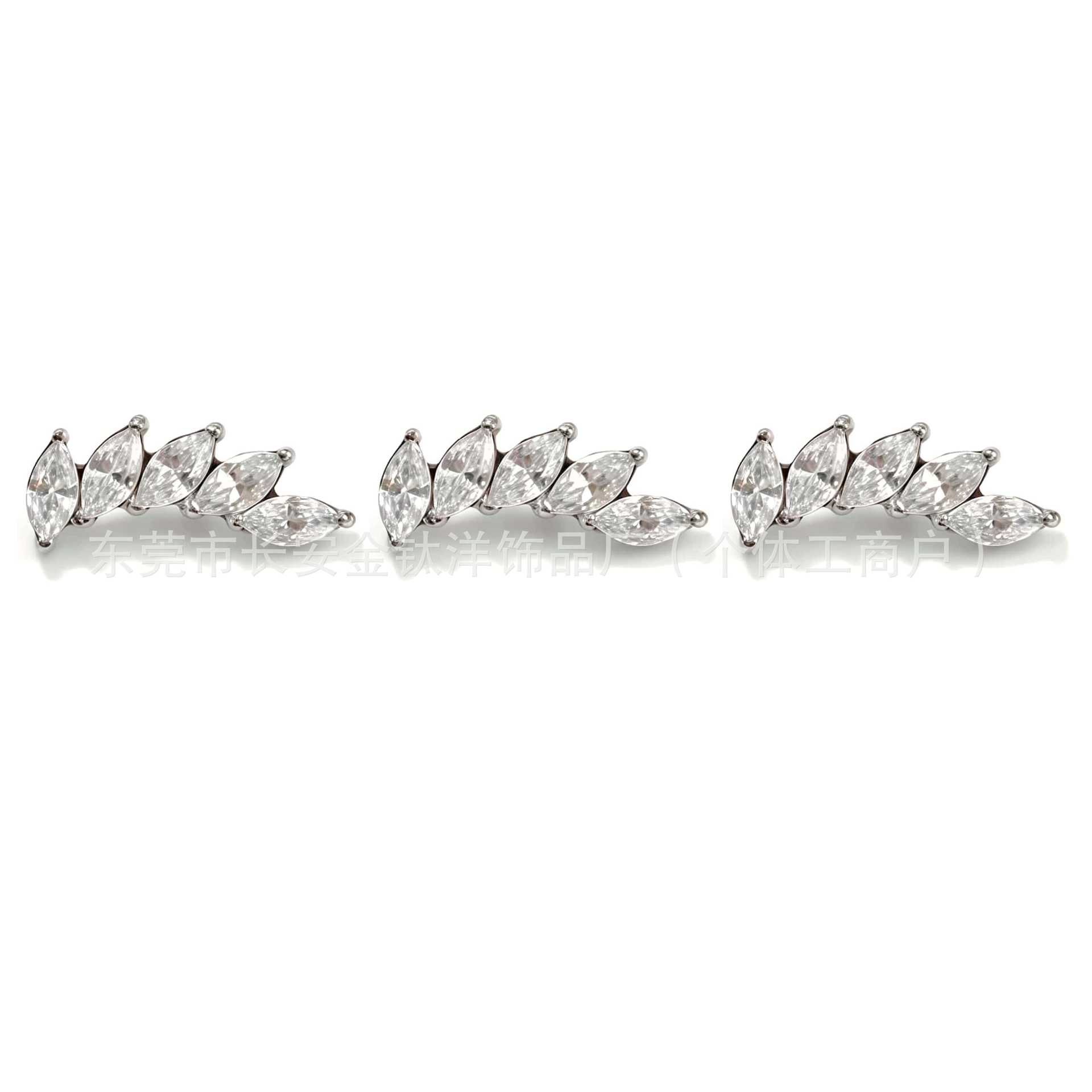 Pointed titanium steel lip stud product view