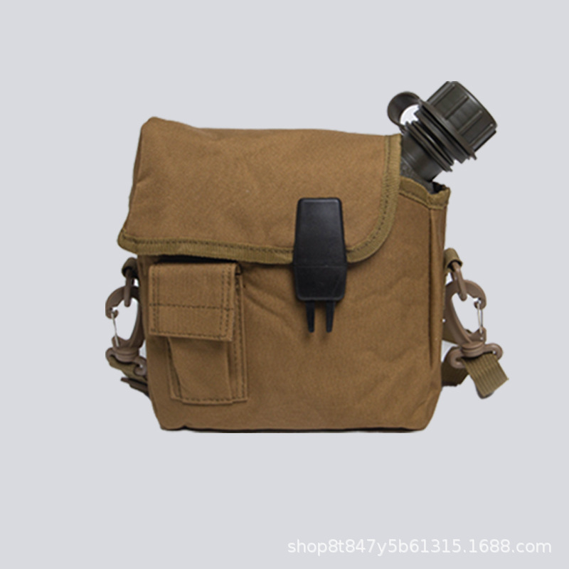 Botella de agua tipo cassette para exteriores, para montañismo, camping, deportes, entrenamiento portátil al aire libre, botella de agua especial de camuflaje de 1.75L