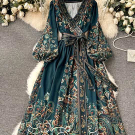 2026早春跨境欧美女式V领民族风长袖印花腰部系带长款连衣裙
