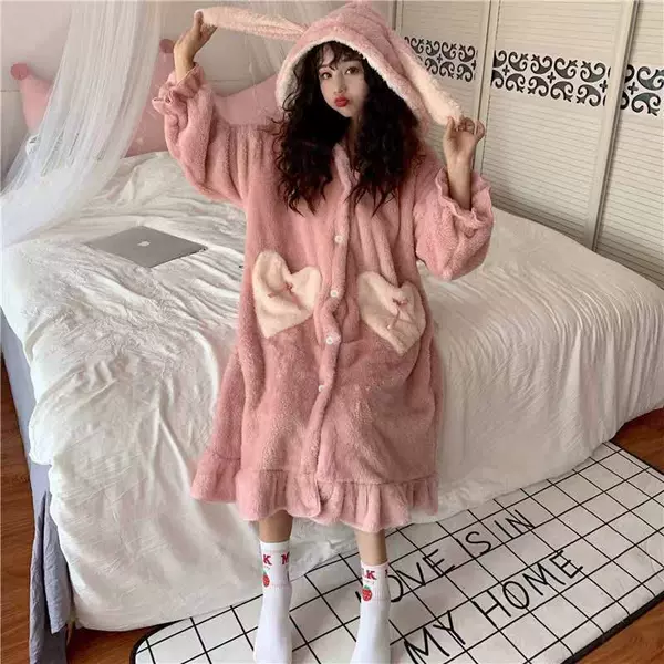 Fuchsia bathrobe