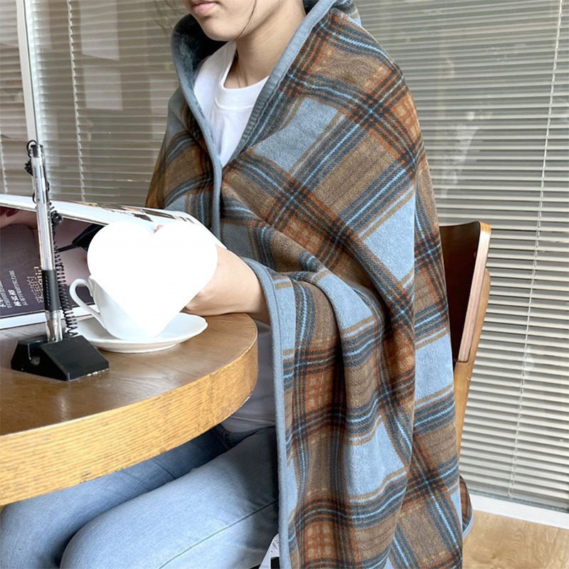 케이프 스타일 담요 두꺼운 난방 따뜻한 사무실 점심 휴식 담요 에어컨 객실 낮잠 플러스 벨벳 버클 커버 담요