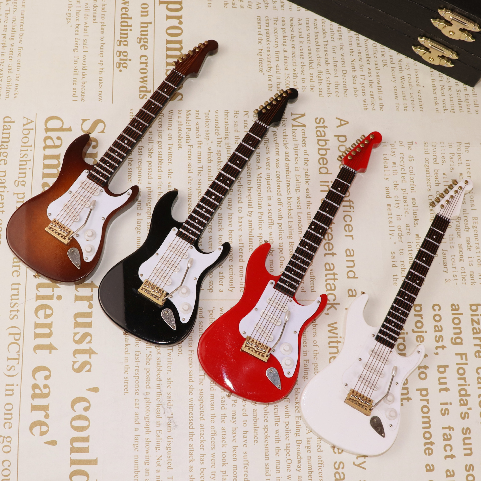 エレキギター模型ミニ4色木製エレキギター置物模型音楽訓練先生誕生日会社プレゼント