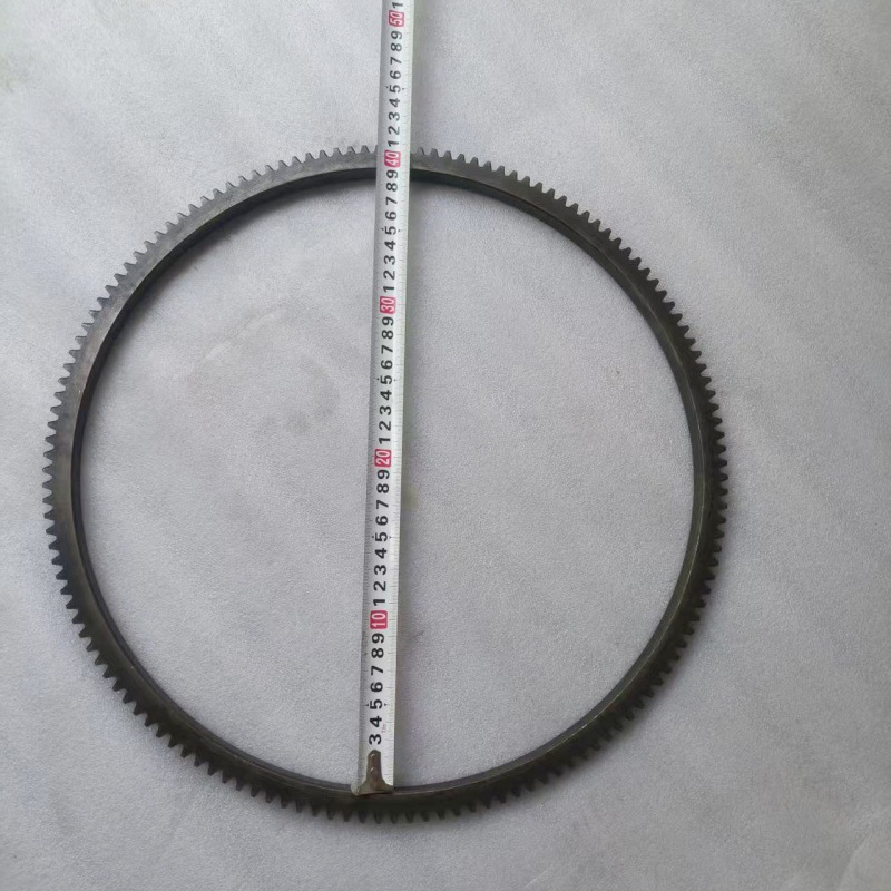 Suitable for Dongfeng Auto Parts Fengshen 6102 Engine Flywheel Gear Ring 143 Teeth Dongfeng 140-2 Diesel Engine
