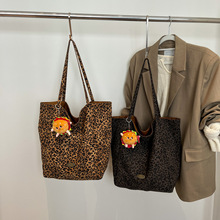 2025�����OӋ���y�����p�����¿����e������Ůʿͨ�����؆μ��