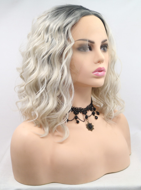 Peluca blanca de pelo corto y rizado al por mayor peluca europea y americana casco africano red rosa pelo rizado pequeño LW0269