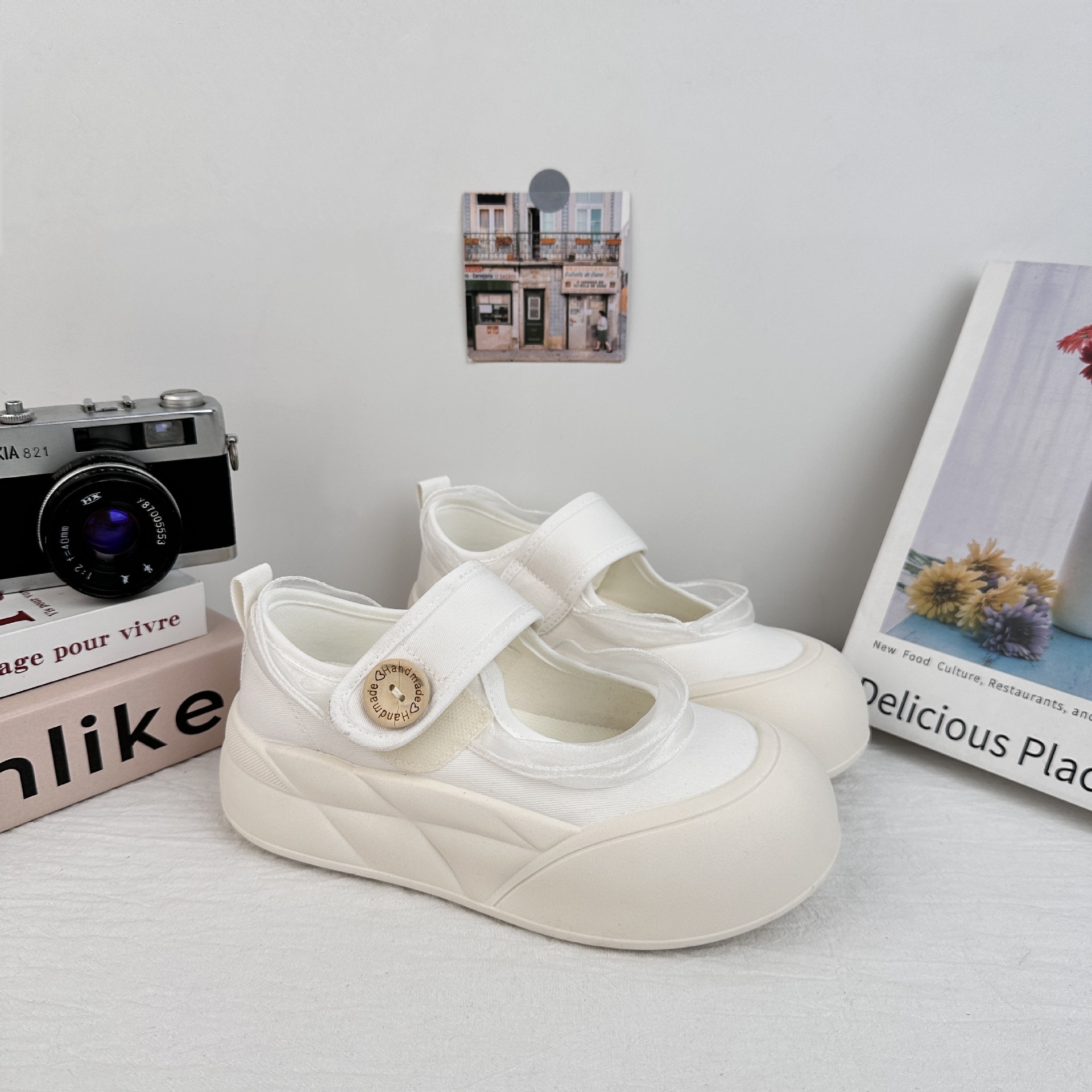 Yuanbo Mary Jane Shoes Mujer 2025 Nuevo estilo caliente Verano con falda Zapatos de boca baja Zapatos de velcro