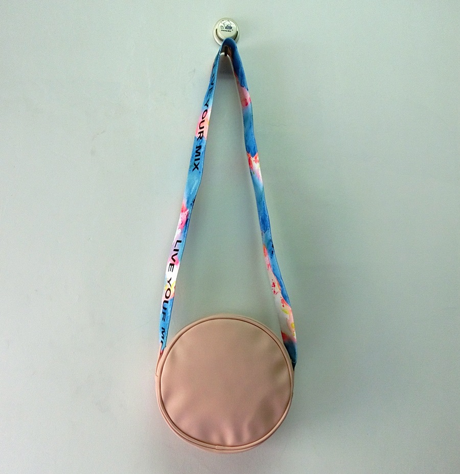 Բ��PUб��Ů���������յ�������ٴ�Ƥ��Բ���ļ�ͨ��Ů��