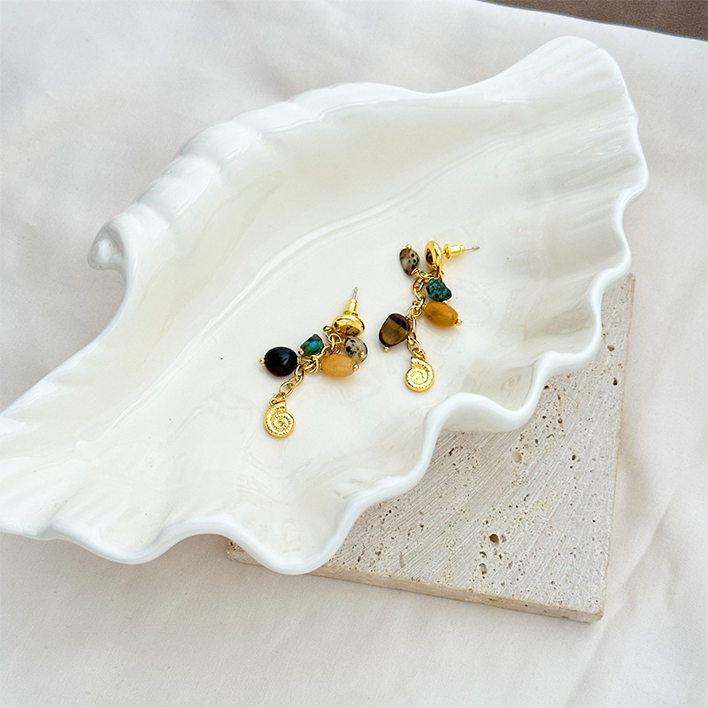 Natural Stone Earrings With Conch Shell Design For Beach Holidays_voghion.com