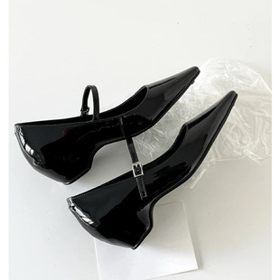 In-Stock French-Style Single Strap Chunky Heel Mary Jane Women's Shoes with Pointed Toe, Internal Height Increase, Shallow Mouth, Commuting High Heels
