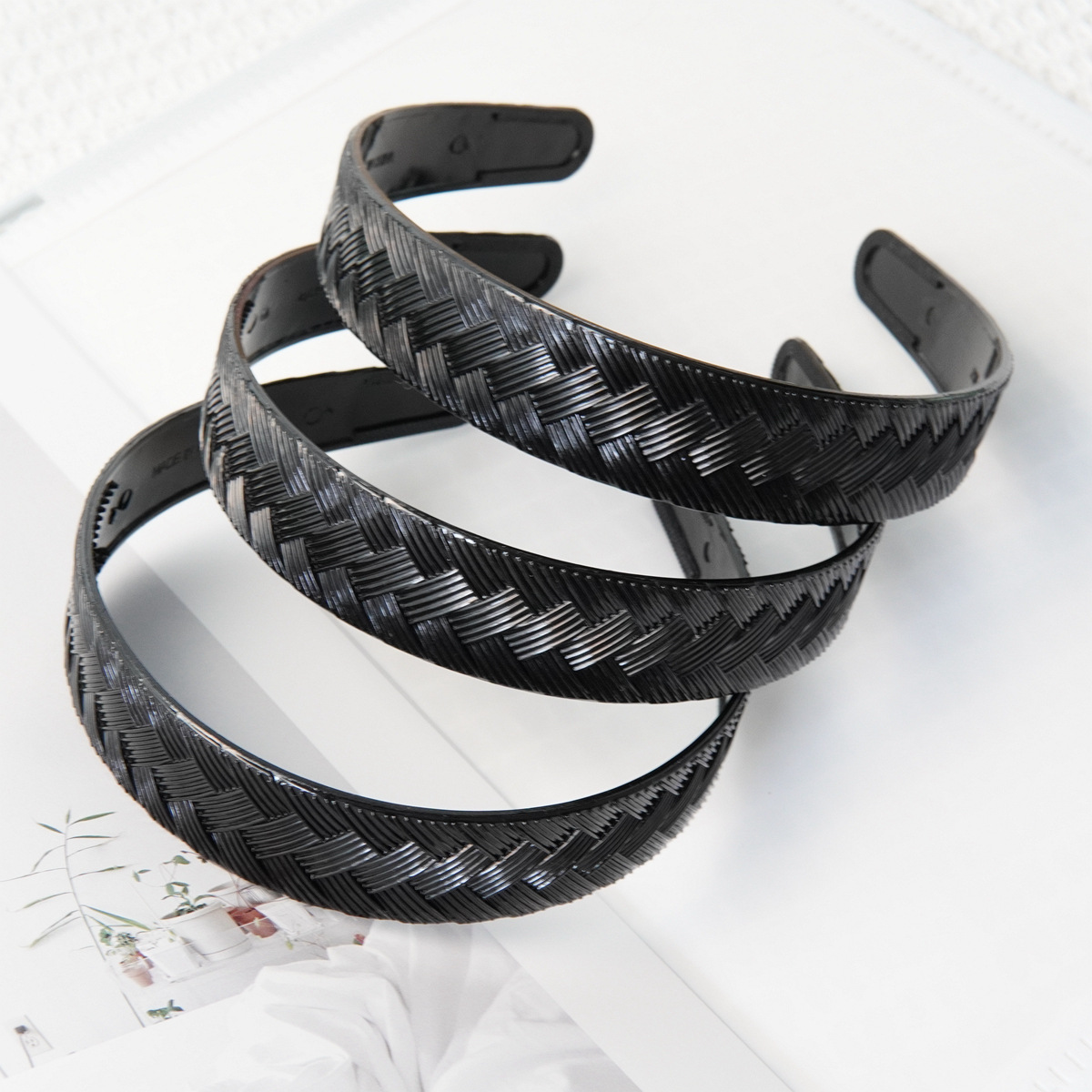 Brazo de cabello de trenza negro simple brazo de cabeza no es fácil de romper el cabello frisa presión clip de cabello adornamiento de cabello ancho brazo de cabello ancho 2.5CM