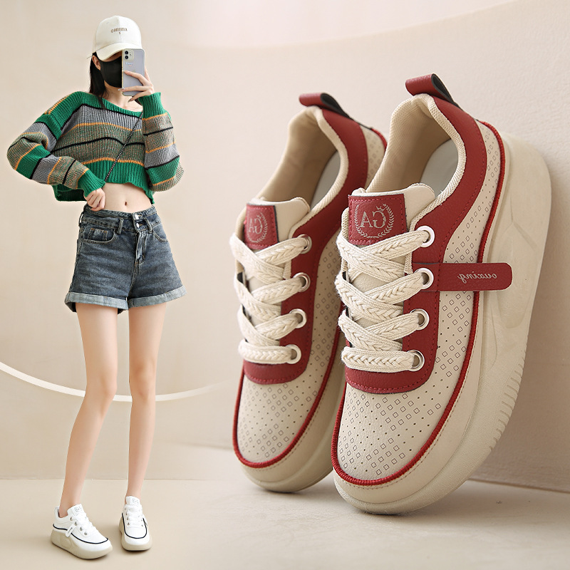 Niedrig geschnittene, atmungsaktive, kleine weiße Schuhe für Damen im Herbst 2023, neue Internet-Promi-Brotschuhe mit großen Zehen, lässige Boardschuhe mit dicken Sohlen_voghion.com