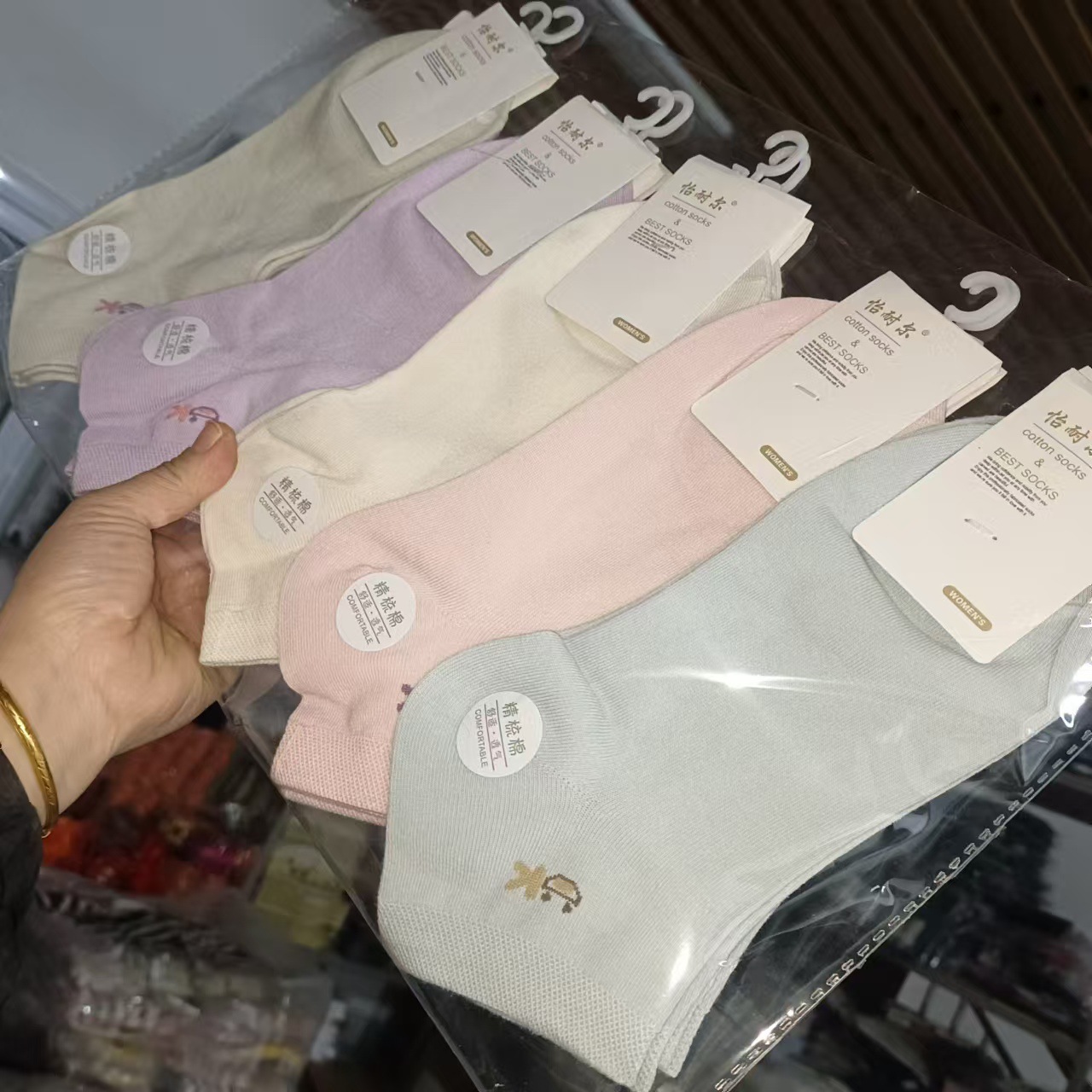 2025 spring and summer new women's boat socks running amount of color cotton women's socks breathable sweat-absorbent casual women's boat socks wholesale