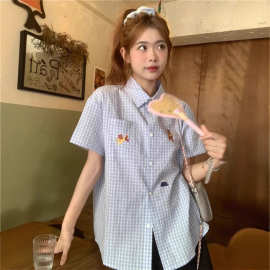 蓝色polo领刺绣短袖衬衫女多巴胺穿搭初夏装chic上衣别致格子衬衣