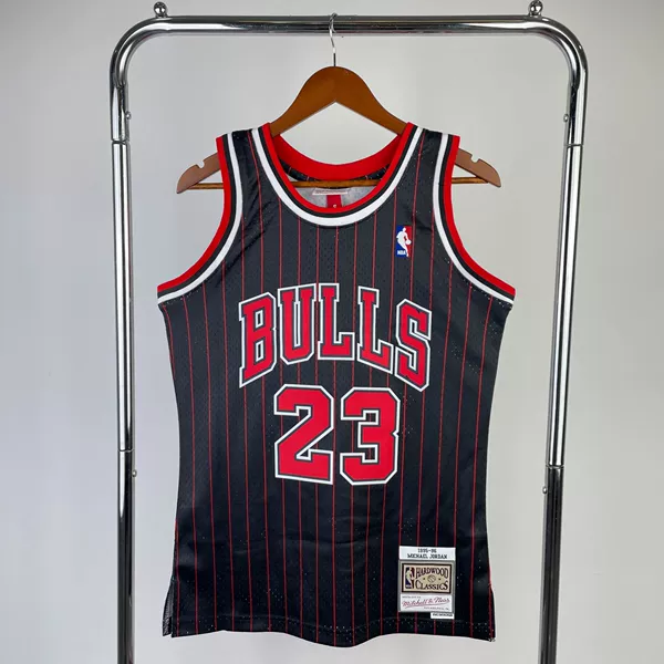 MN23 striped black