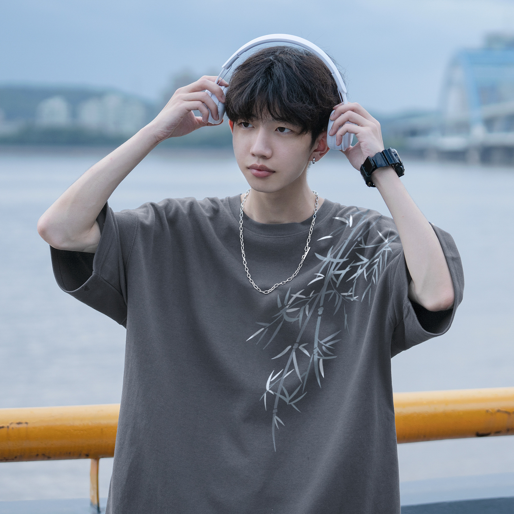 Chinese Style Men's T-shirt With Round Neck And Bamboo Print_voghion.com